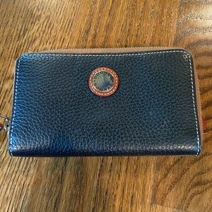 Dooney and Bourke zip around wristlet